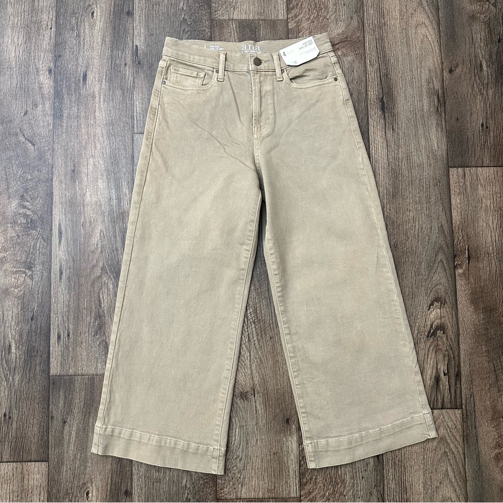 a.n.a high rise wide leg cropped Women’s Pants Jeans size 4 Beige Tan